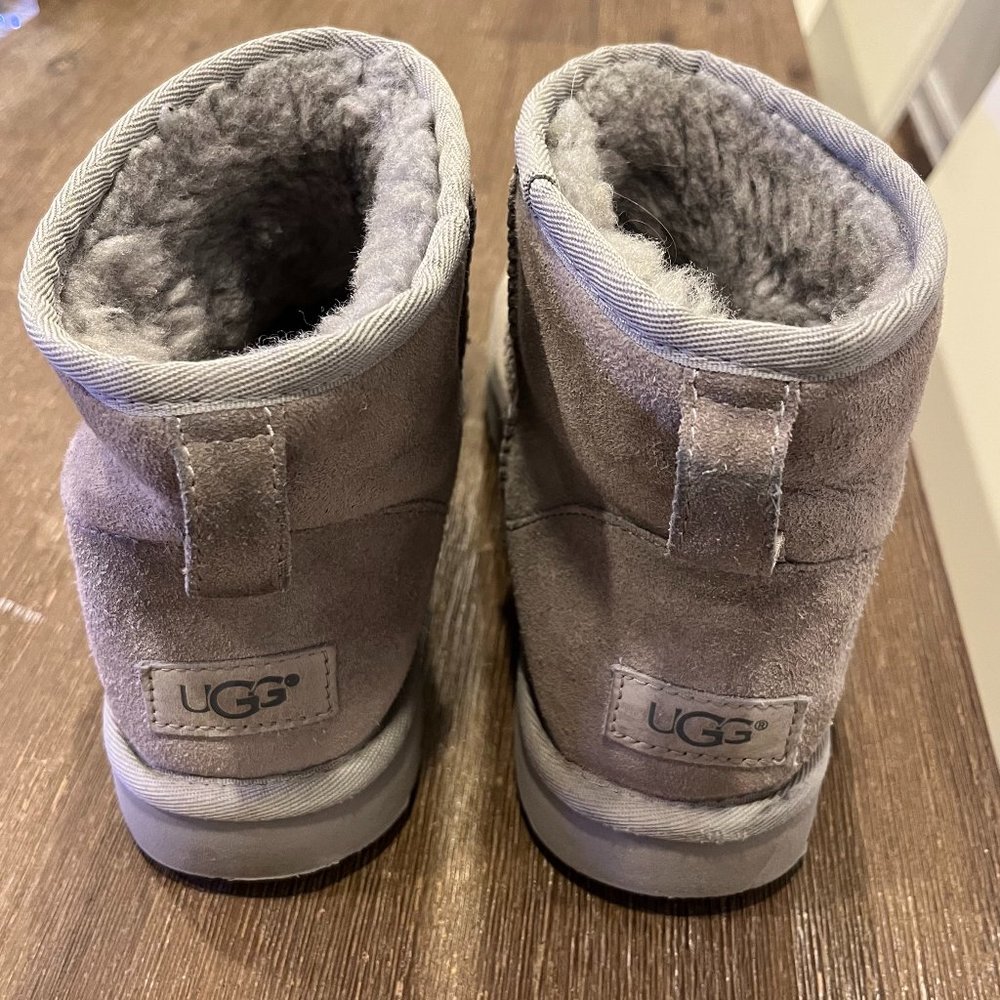 Gray UGG Short, Size 7 Women